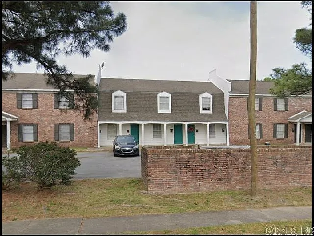 101 Ellis Dr #L