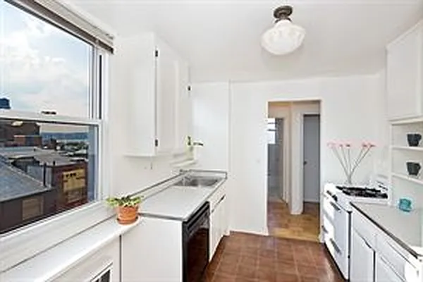 Rented by Douglas Elliman | media 22