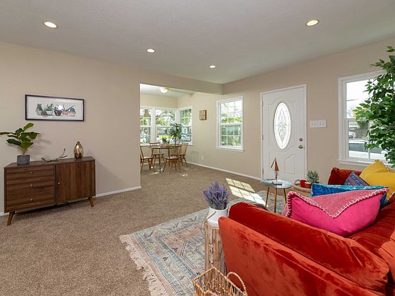 5th image of 5948 Dunrobin Ave
