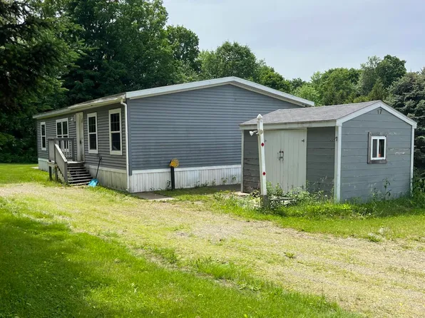 17 Averill Mobile Home Park, Benton, ME 04901