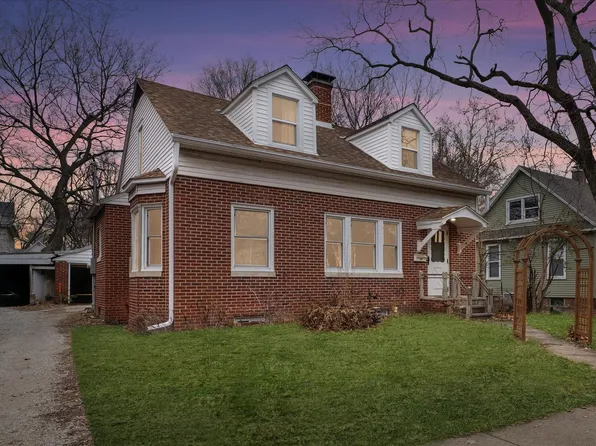 702 W Illinois St, Urbana, IL 61801