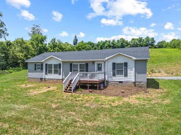 720 Blue Hills Dr, Glade Spring, VA 24340