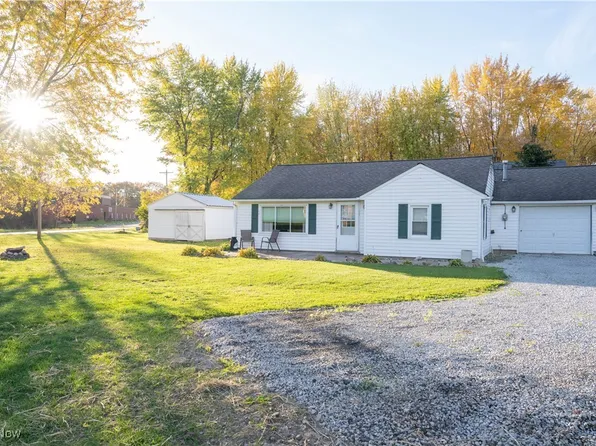 8927 Plank Rd, North Bloomfield, OH 44450