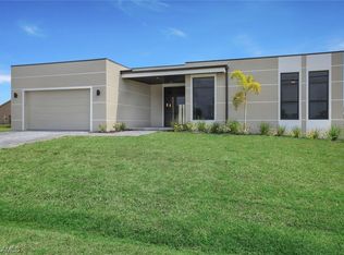 113 SW 37th Pl, Cape Coral, FL 33991