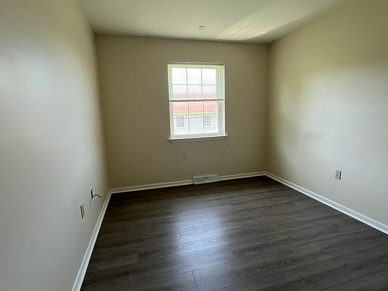 1687 Long Dr — Photo 9