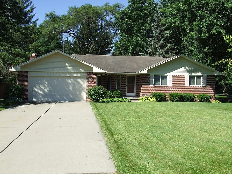 1st image of 16765 N Stanmoor Dr