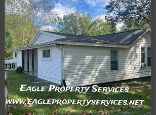 736 Cohutta St, Chatsworth, GA 30705
