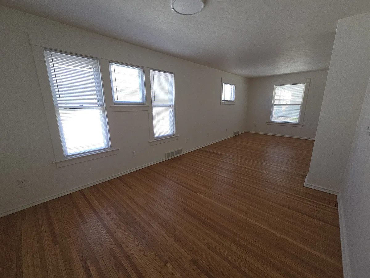 Building Photo - 2636 Poplar St #1