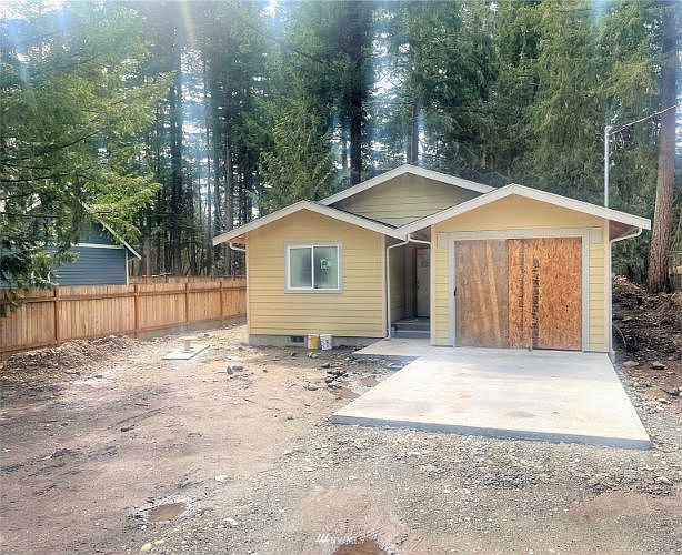 2nd image of 6353 Blackfoot Pl