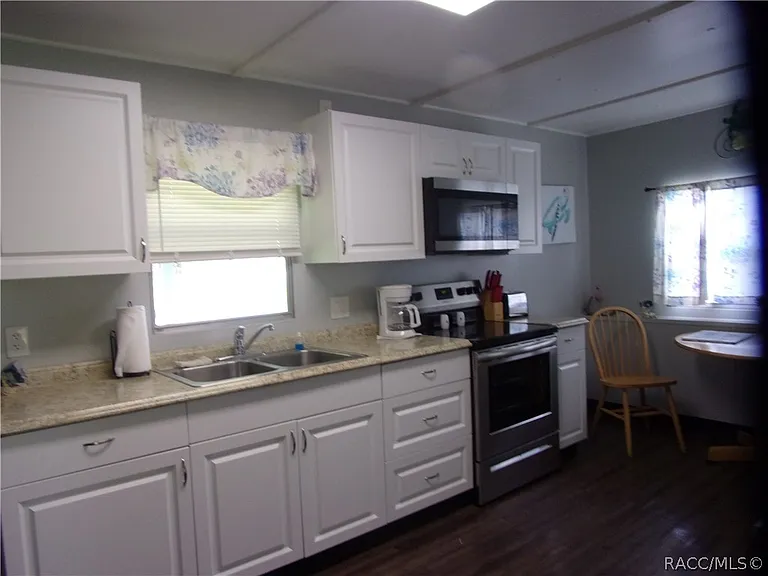 8810 W Arber Ct — Photo 5