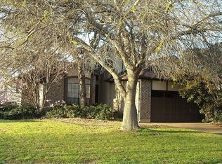 3700 Wentworth Dr, Arlington, TX 76001