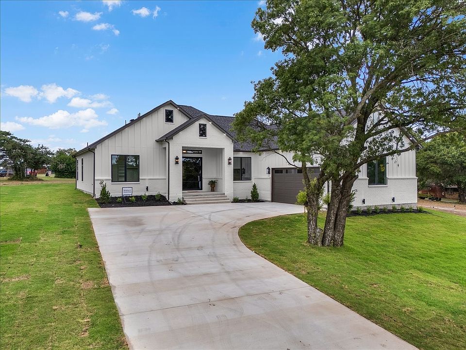 1st image of 106 McClure Ct