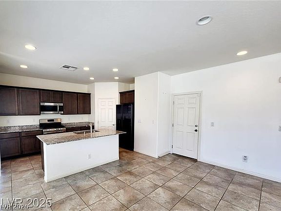 4th image of 5812 Beluga Bay St
