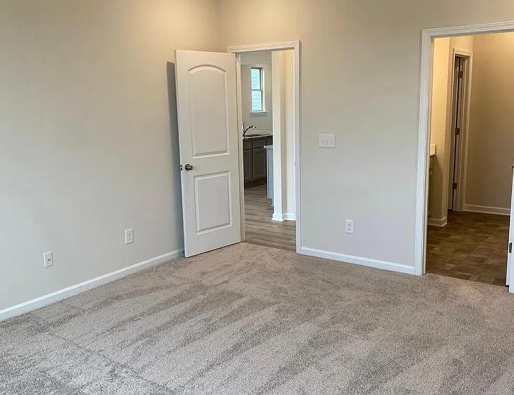 1020 Maylen Trce — Photo 10