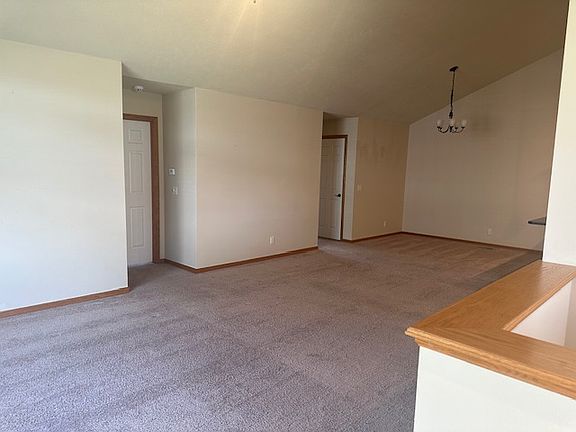 4th image of 5714 Brendon Ln #1