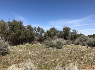 24680 Jacaranda Dr, Tehachapi, CA 93561