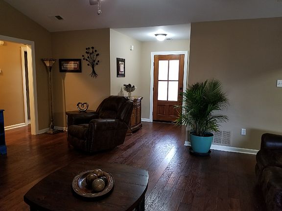 4th image of 2616 Baird Dr
