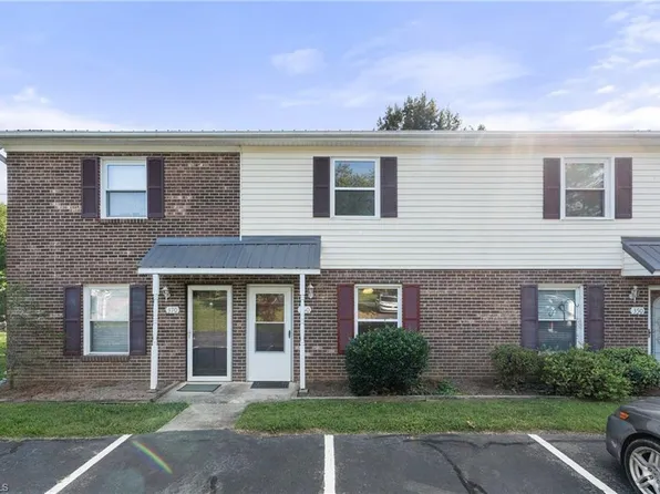 360 Cedarbrook Ct, Lewisville, NC 27023