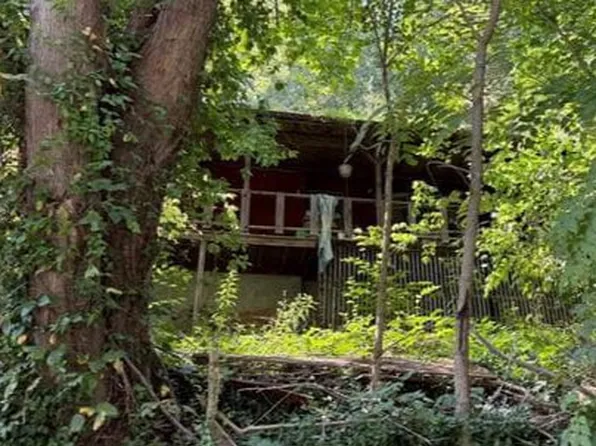 261 Johnson Cemetery Rd, Blountville, TN 37617