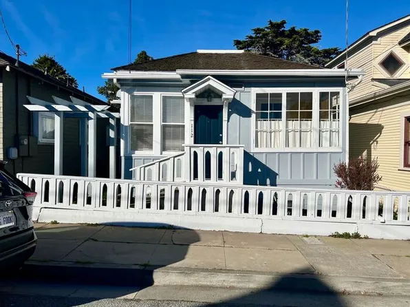 112 19th St, Pacific Grove, CA 93950