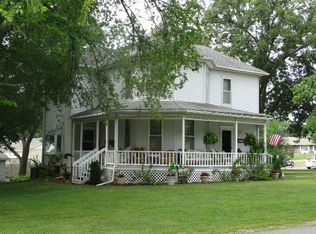 701 Cherokee St, Oskaloosa, KS 66066