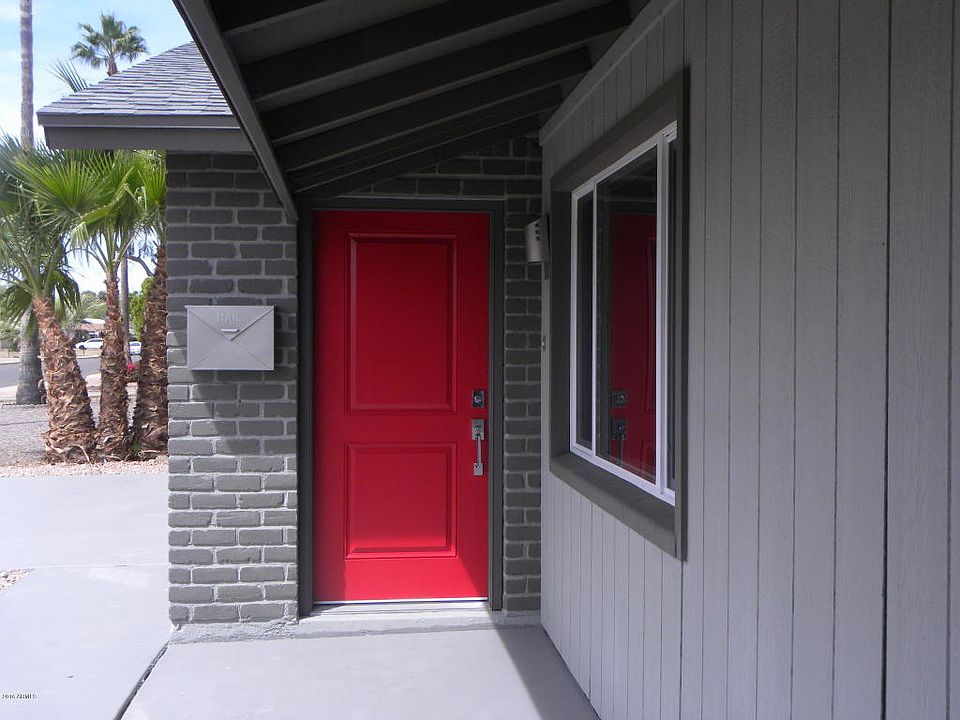 1st image of 1042 E Marigold Ln
