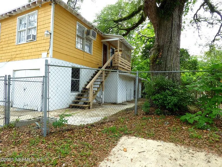708 Shearer Ave #3 — Photo 2