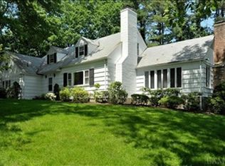 8 Alden Rd, Chappaqua, NY 10514