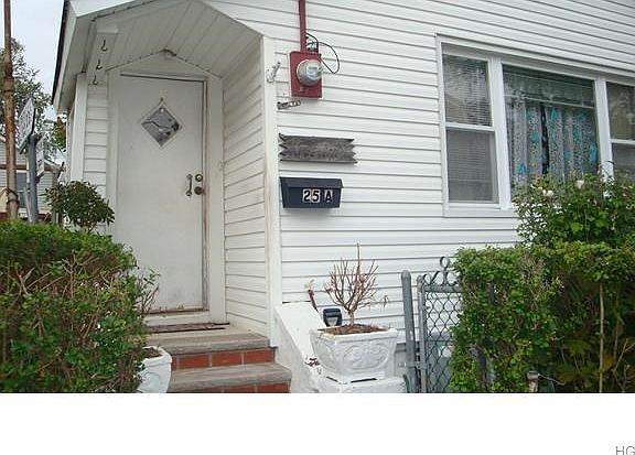 3rd image of 25 Edgewater Park #25A