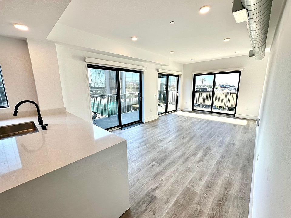 1st image of 2140 1/2 Butler Ave #511