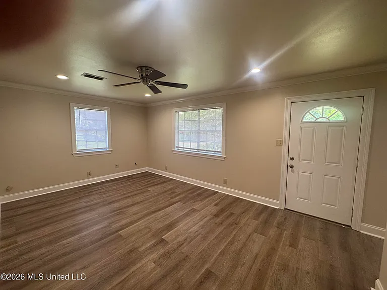 416 Jeff Davis Ave — Photo 9
