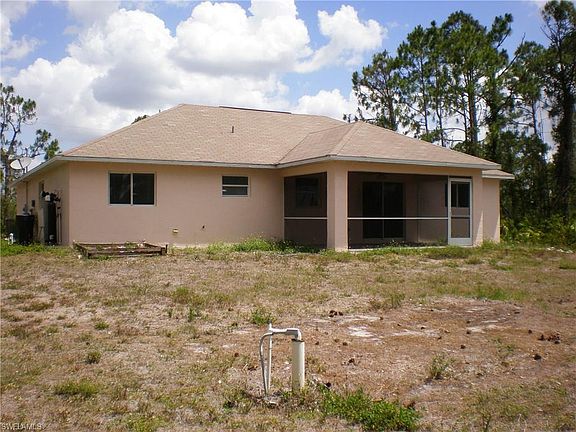 2nd image of 912 Moonbeam St