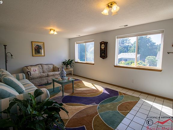 4th image of 5410 Palisades Dr
