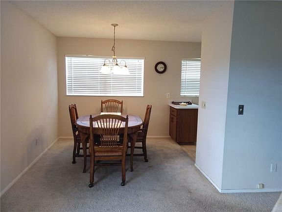 5th image of 3 Vista Gardens Trl APT 202