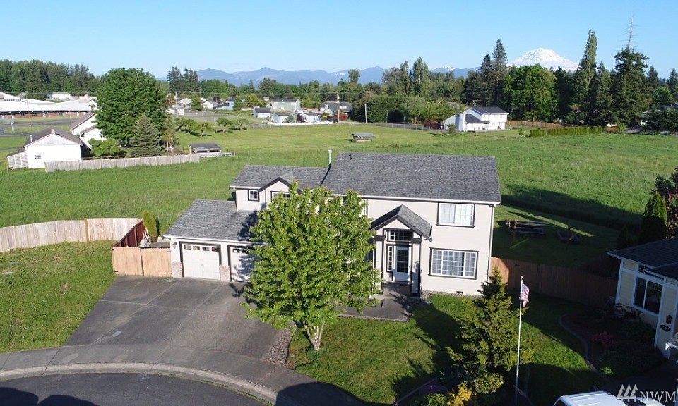 1st image of 10619 232nd Ave E