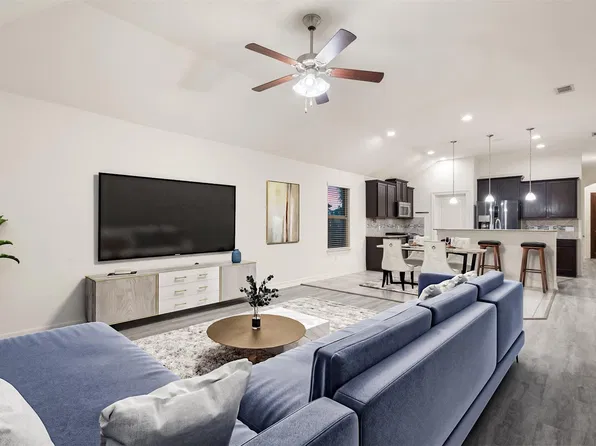 2705 Kingsland Way, Austin, TX 78725