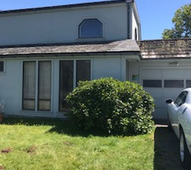 1st image of 435 Parker Creek Dr