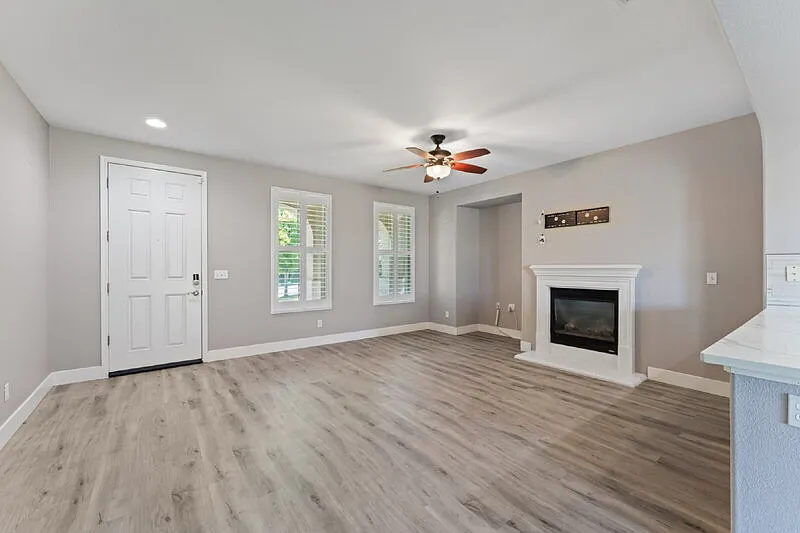 3 bed, 2.5 bath, 1875 sqft, $2,945 — Photo 3