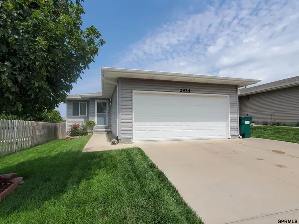 2924 W Peach St, Lincoln, NE 68522