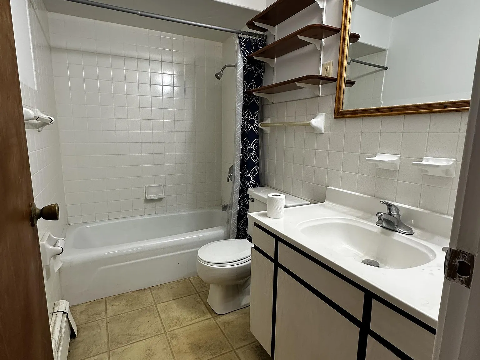 525 West Cook Street — Photo 2