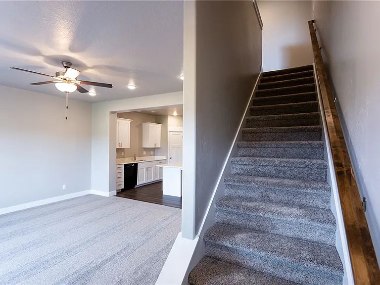 1727 E Talon Way — Photo 17
