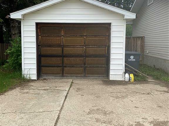 2nd image of 609 2nd St W