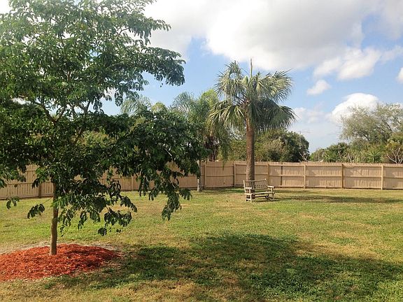 5th image of 2069 W Lakeview Blvd #11