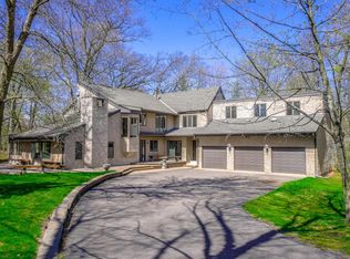 3 Hackberry Ln, North Oaks, MN 55127