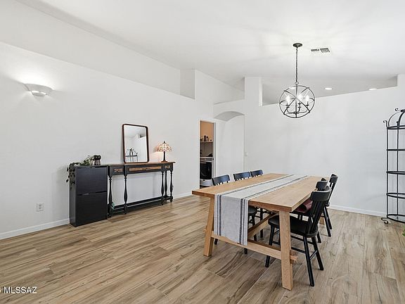 5th image of 3670 W Tybolt Dr