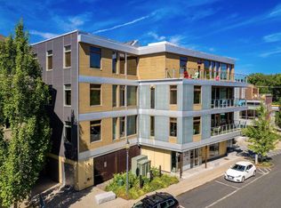 35 Railroad Row UNIT C3-2, White River Junction, VT 05001