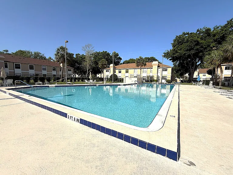 2906 S Semoran Blvd — Photo 10