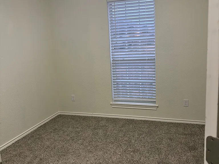 210 Sugarloaf Ave — Photo 16