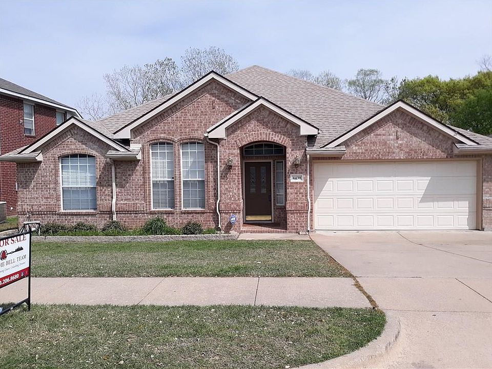 1st image of 4438 Sharpsburg Dr