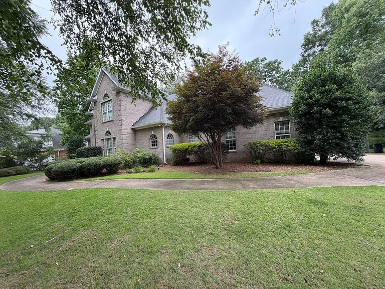 216 Rollingwood Cir NW — Photo 43